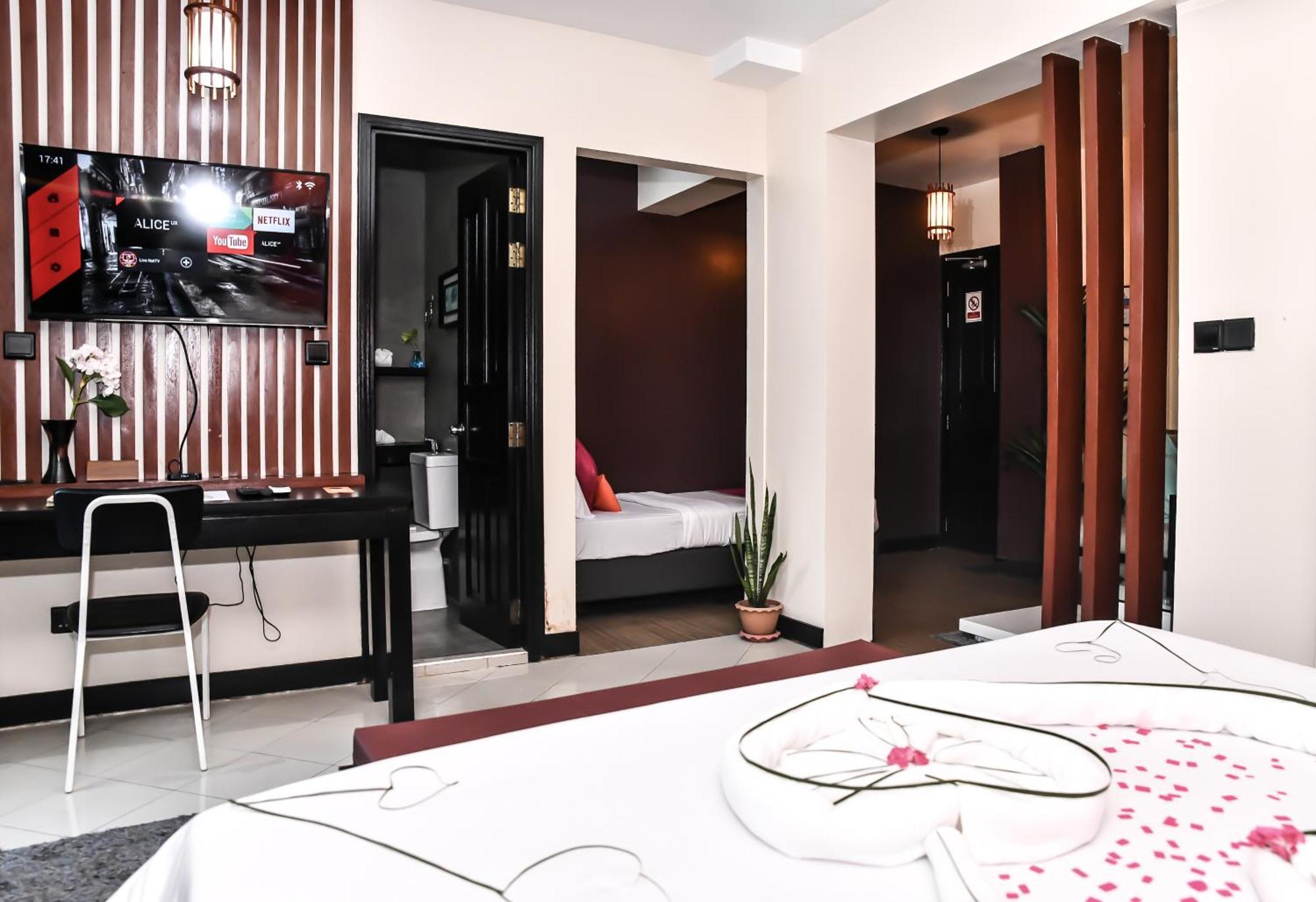 The Beehive Hotel 4*
