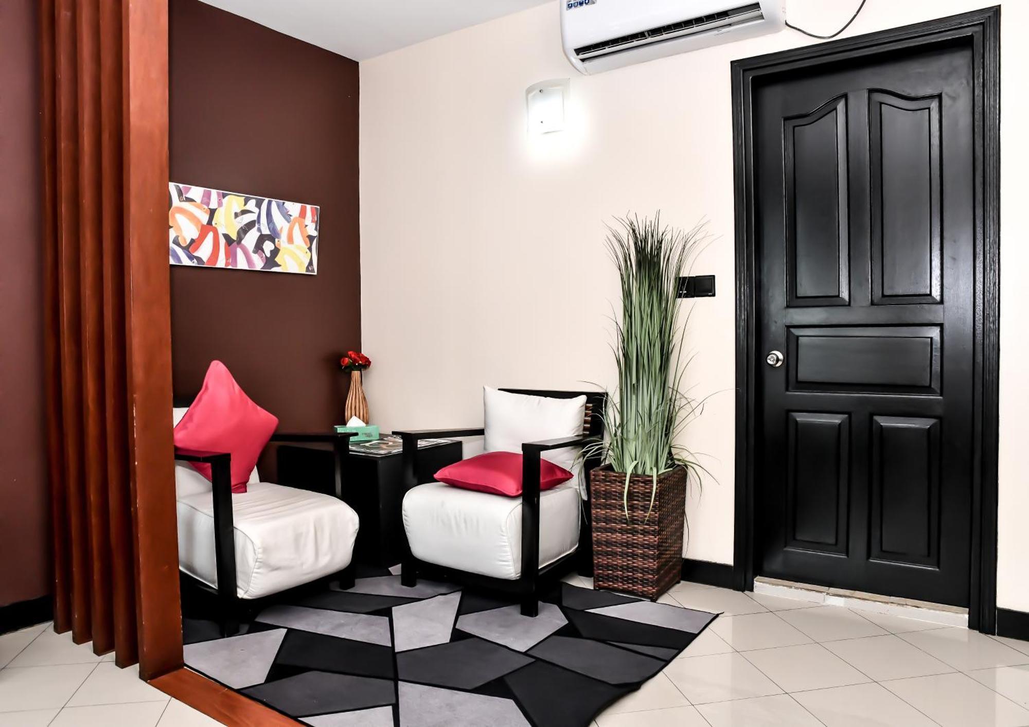 Hotel The Beehive 4*