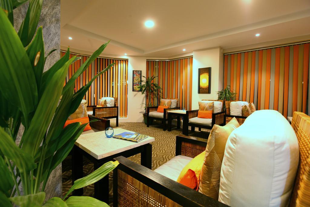 The Beehive 4* Malé
